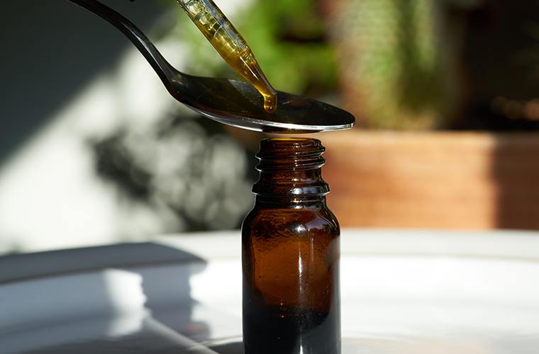 What is the difference between CBD Oil and a CBD Tincture?